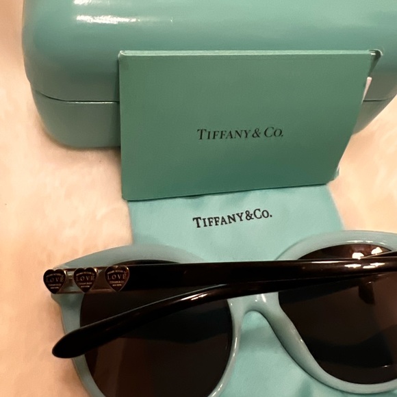 NWOT Authentic Tiffany & Co. designer sunglasses - Picture 5 of 10